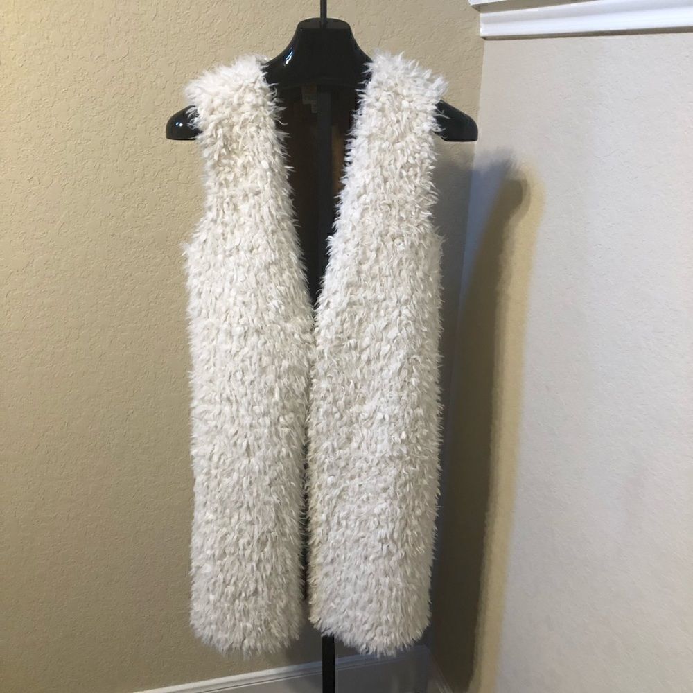 C&C California shaggy open vest sz medium